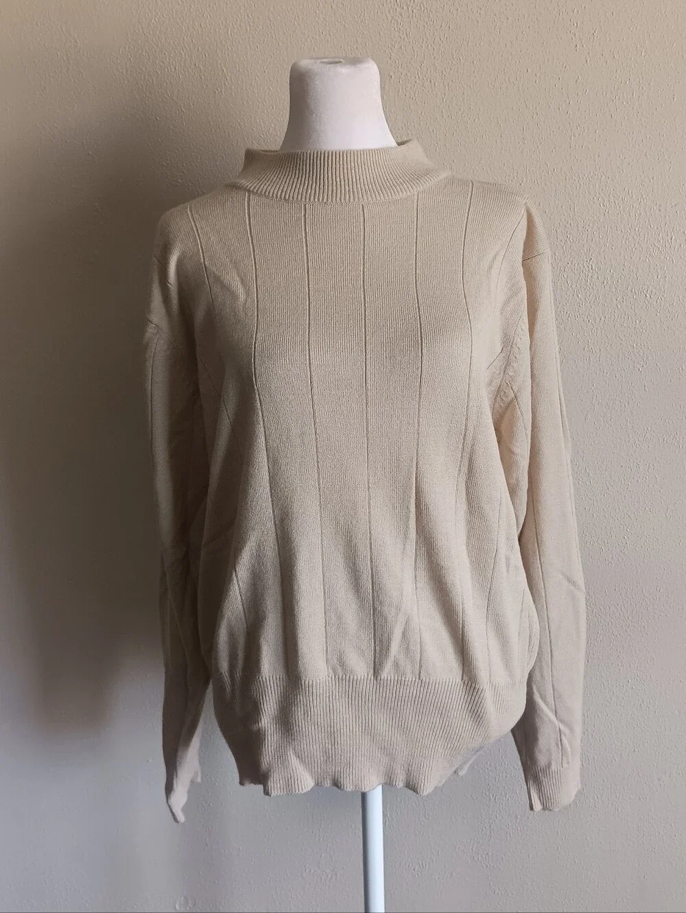 Unisex Vintage Mens Womens Cream Mock Neck Sweater Size Medium, Neutral Fall